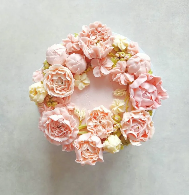 Peony Blush Wreath, a Fig & Owl cake