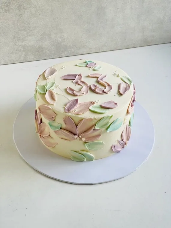 Florence, a Fig & Owl cake