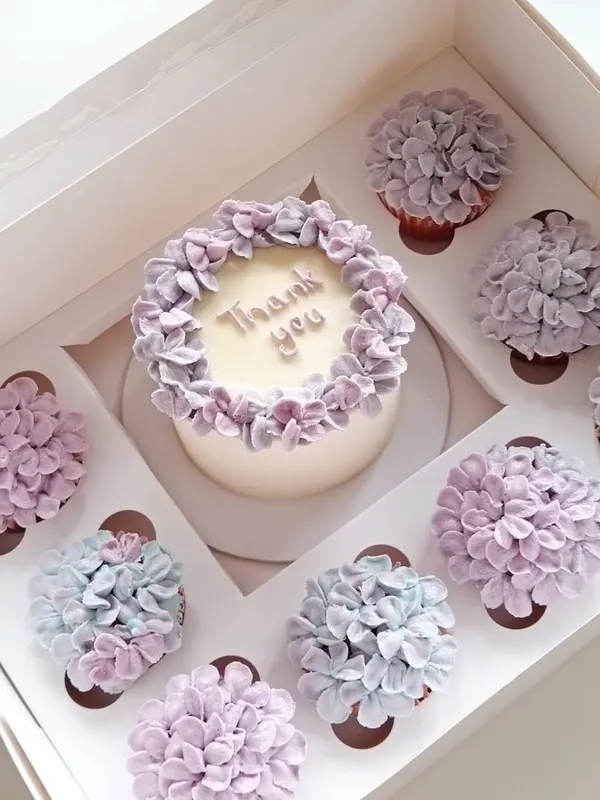 A Fig & Owl buttercream cake